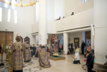 L'Exarque patriarcal en Europe occidentale a célébré le rite de l’Exaltation de la Sainte Croix en la cathédrale de la Sainte Trinité à Paris