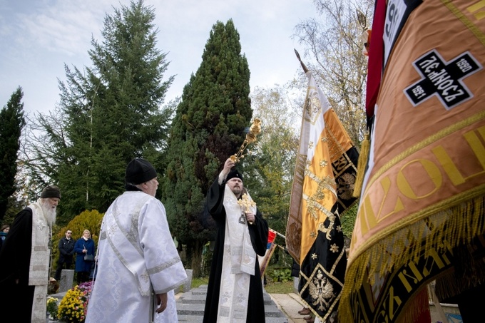 Le métropolite Nestor a célébré la pannychide sur le carré militaire russe à Sainte-Geneviève-des-Bois