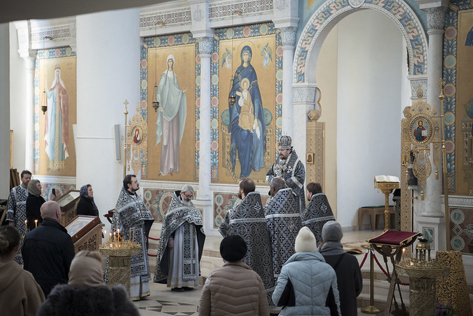 La première Liturgie des Dons présanctifiés, célébrée par le métropolite Nestor en cette année liturgique