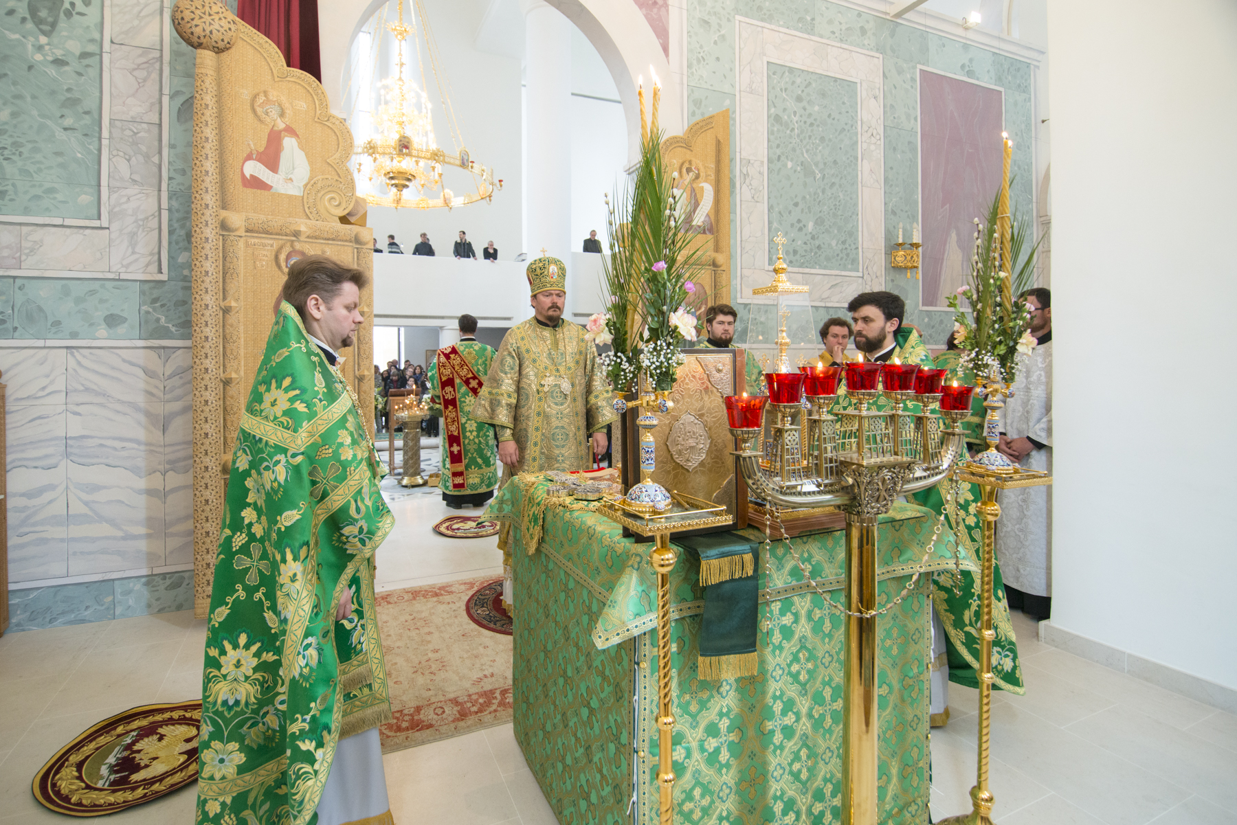 Mgr Nestor a célébré la Divine Liturgie et l'ordination diaconale en la cathédrale de la Sainte Trinité