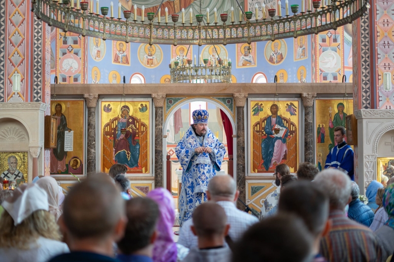 Le métropolite Nestor a célébré la Divine Liturgie en la cathédrale madrilène Sainte-Marie-Madeleine-égale-aux-apôtres